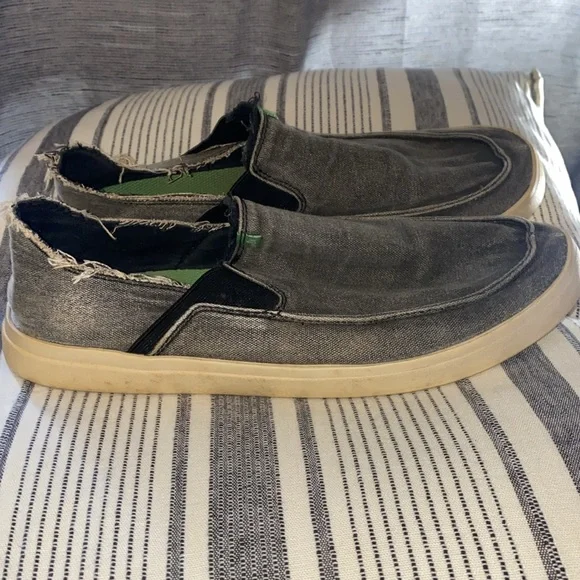 Gently used Sanuk Pick-Pocket Amphibious Shoes - Picture 2 of 5